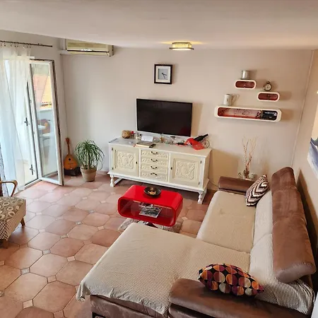 Lucija 2 Apartmán *